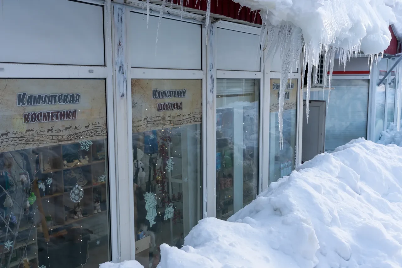 Kar kalınlığı 5 metreye ulaştı! Kamçatka karlar altında kaldı: Gıda ve ilaç kıtlığı başladı