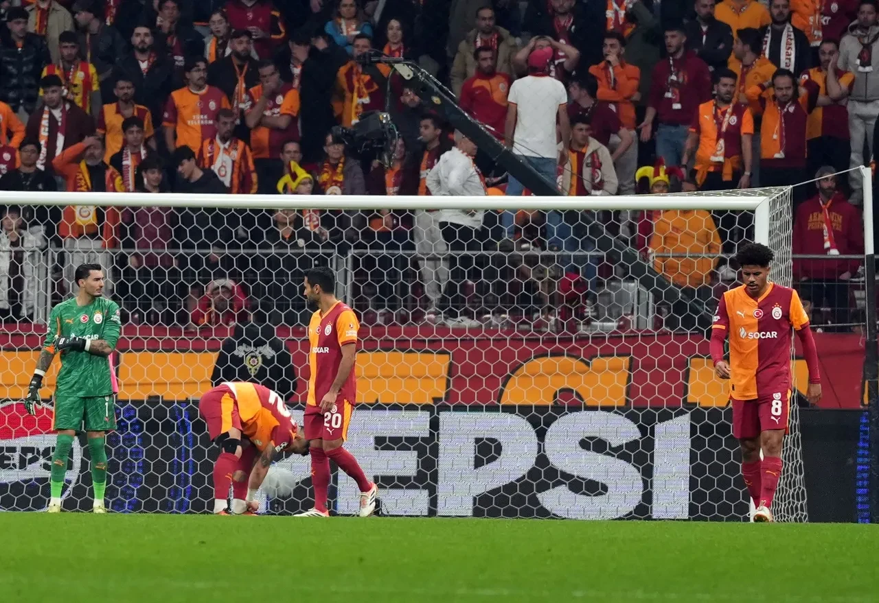Puan kaybı sonrası operasyon başladı! Galatasaray'da uçaklar peş peşe iniyor: İşte yıldızların İstanbul'a geleceği tarih!