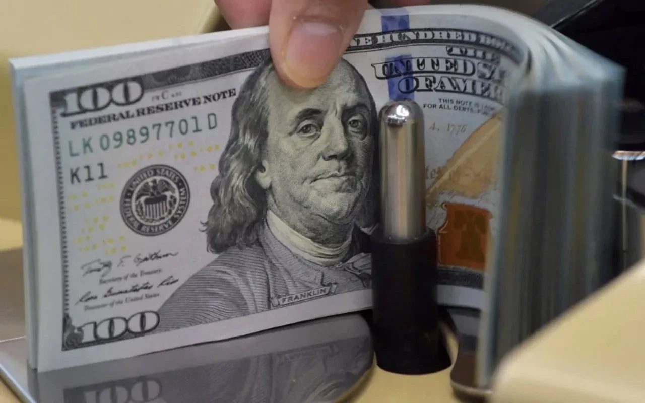 Trump’ın tarifesi doların başını yaktı