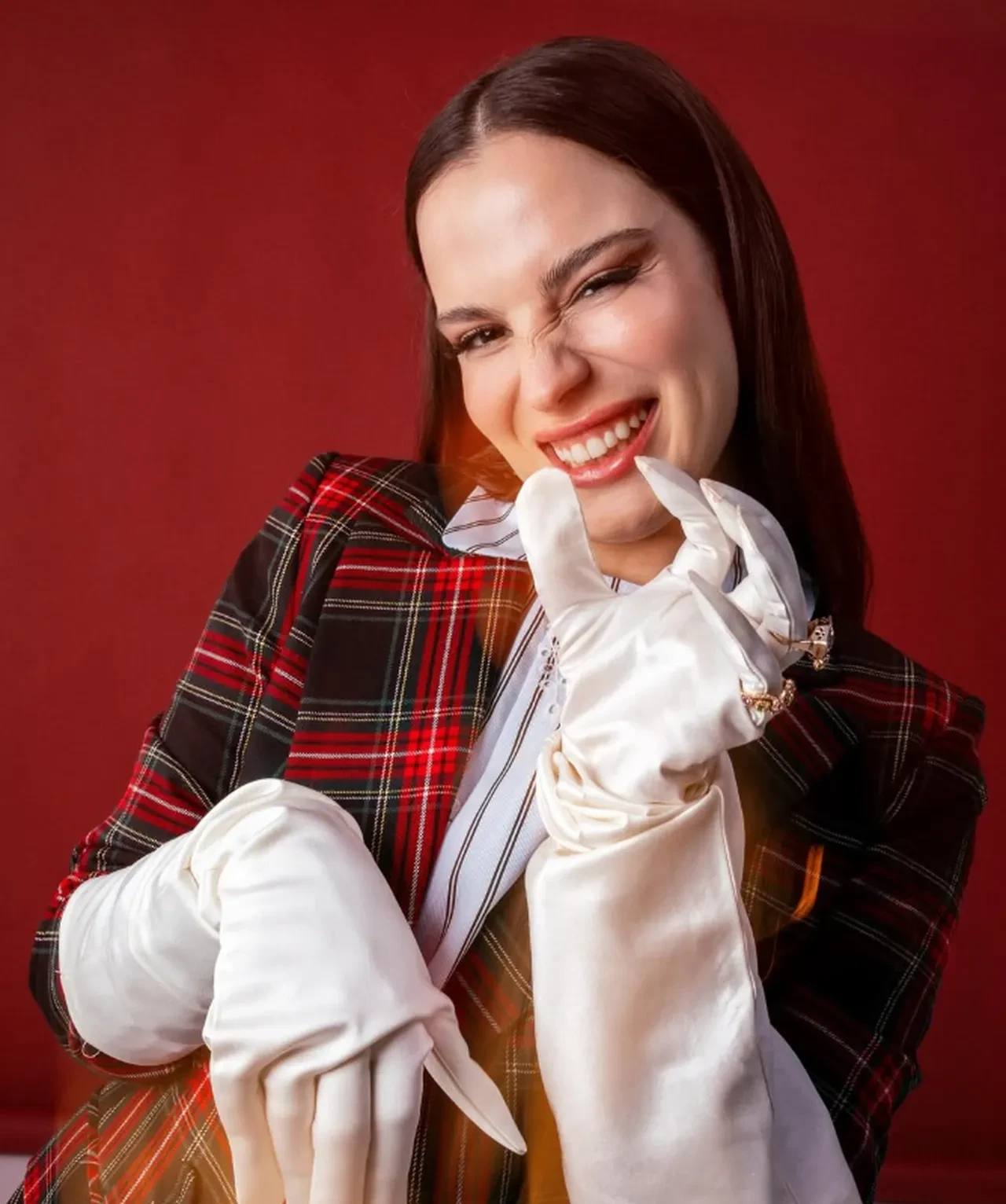 Aslı Bekiroğlu doktor hatası yüzünden iki kez daha ameliyat olacak! "Bağırsağımı kestiler" 