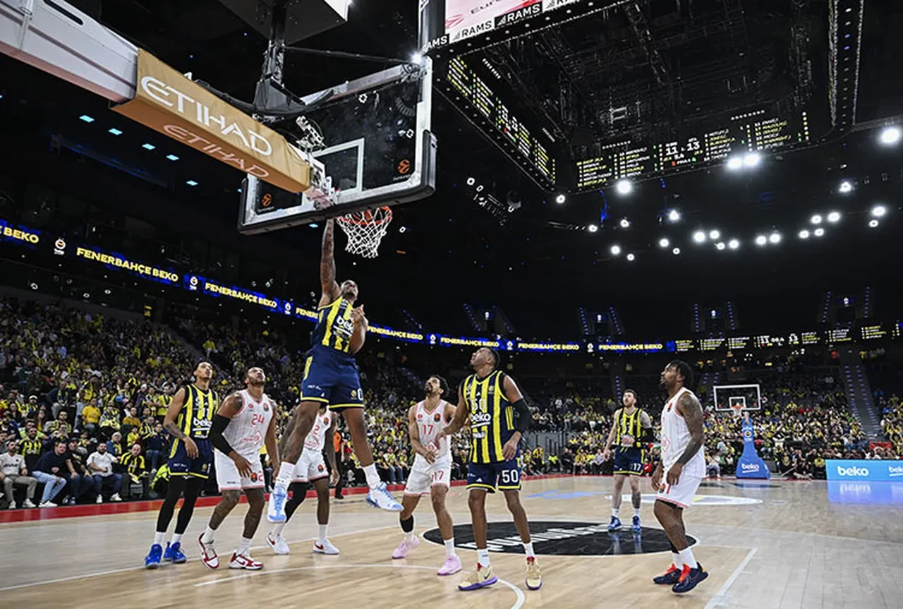 Baskonia Fenerbahçe Beko basketbol maçı hangi kanalda, nereden izlenir? EuroLeague maçının saat kaçta başlayacağı açıklandı
