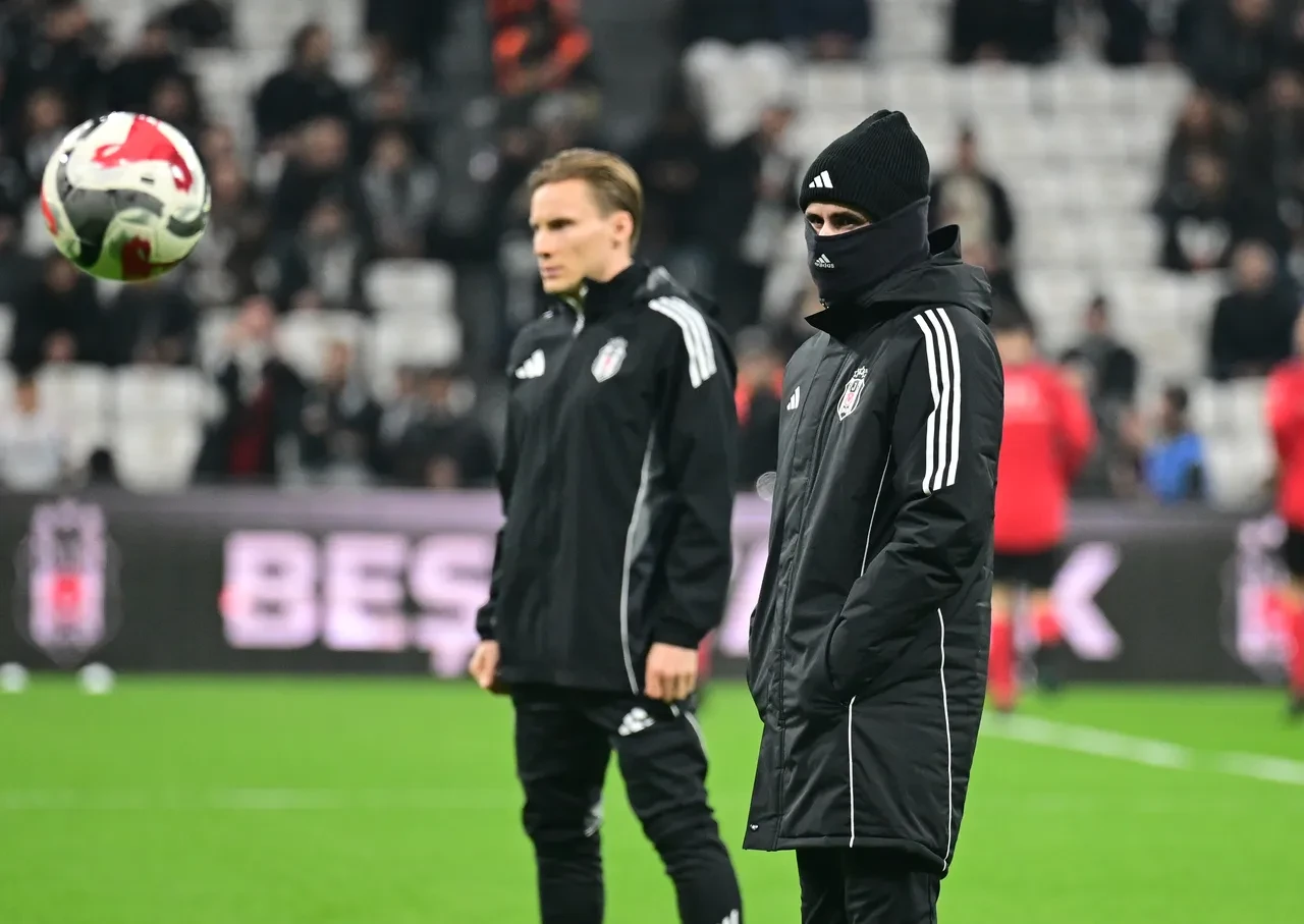 Beşiktaş'ın Antalya kampı kadrosu açıklandı! Rafa Silva sürprizi