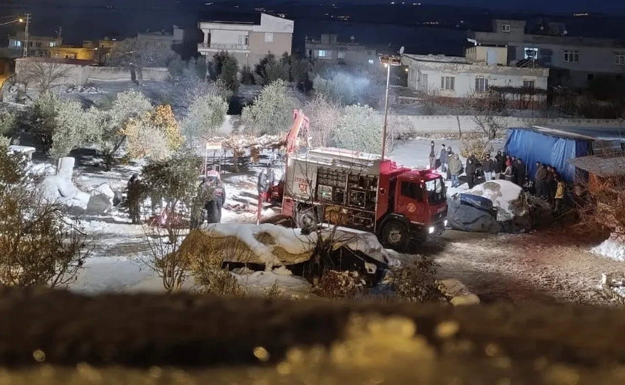 Gaziantep'te besici yem karma makinesi içine düşerek can verdi