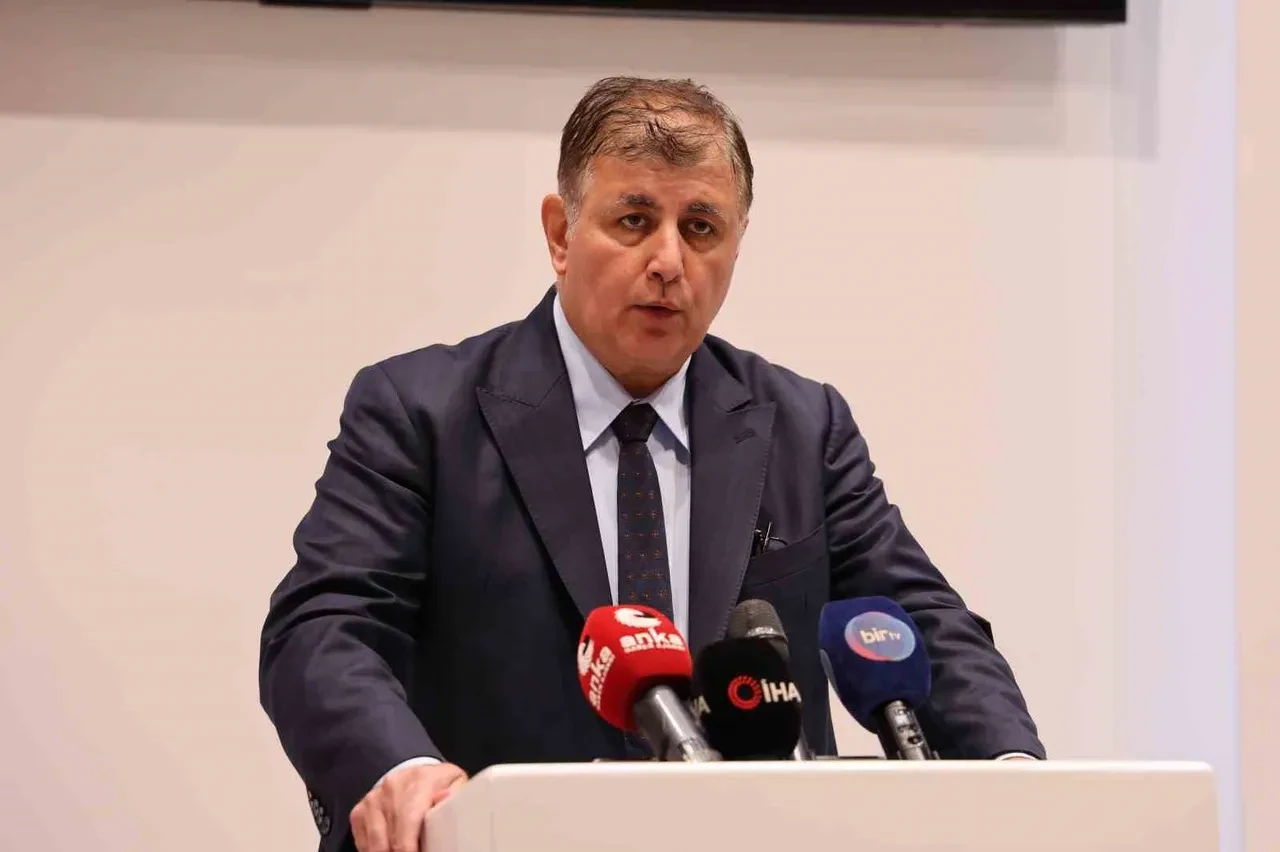 İzmir'de otopark ücretlerine yüzde 185 zam