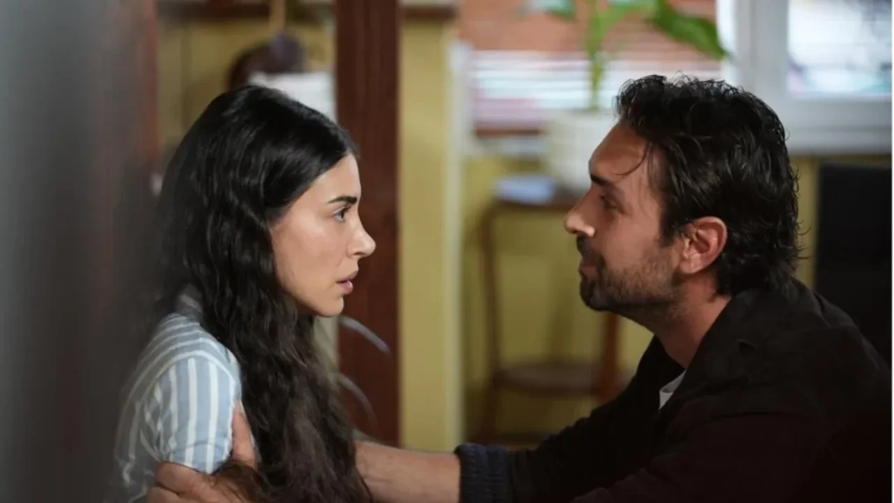 Taşacak Bu Deniz'in İso'su Erdem Şanlı gönlünü rol arkadaşına kaptırdı 