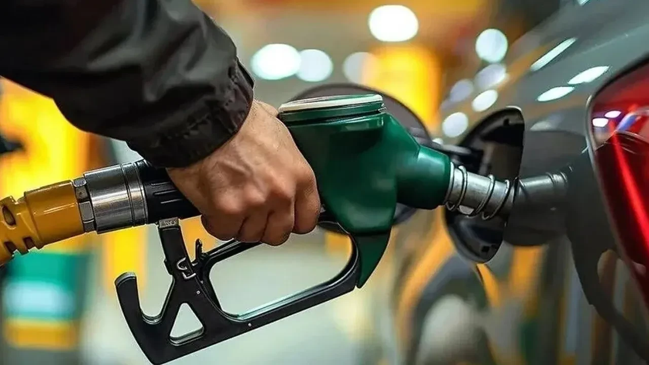 Akaryakıta yeni zam var mı gelecek mi? Benzin motorin fiyatları