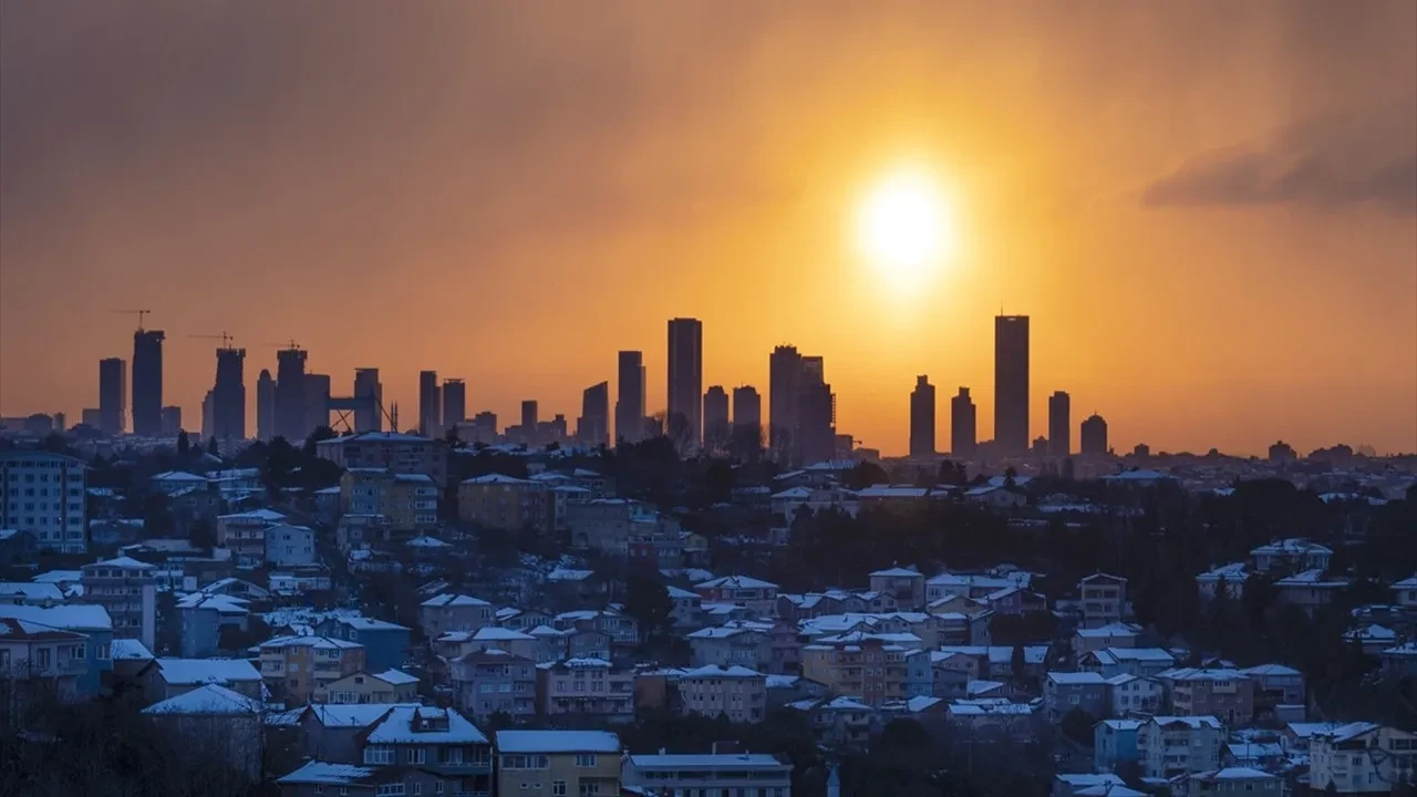 AKOM tarih verdi! İstanbul'da kar bitti, hava sıcaklıkları artıyor: Bahar havası yaşanacak 