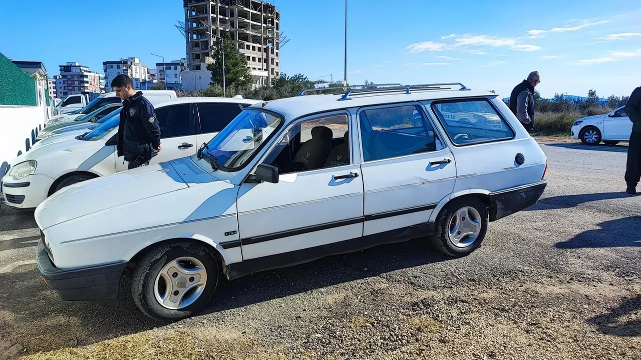 Aynı otomobile üç kez hırsızlık! Önce teybi sonra aküsü ardından komple çalındı