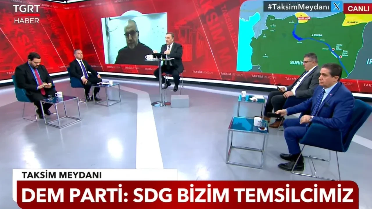 Cem Küçük'ten DEM Parti'nin Türk bayrağı açıklamasına tepki: 'Bu tavır namussuzluktur'