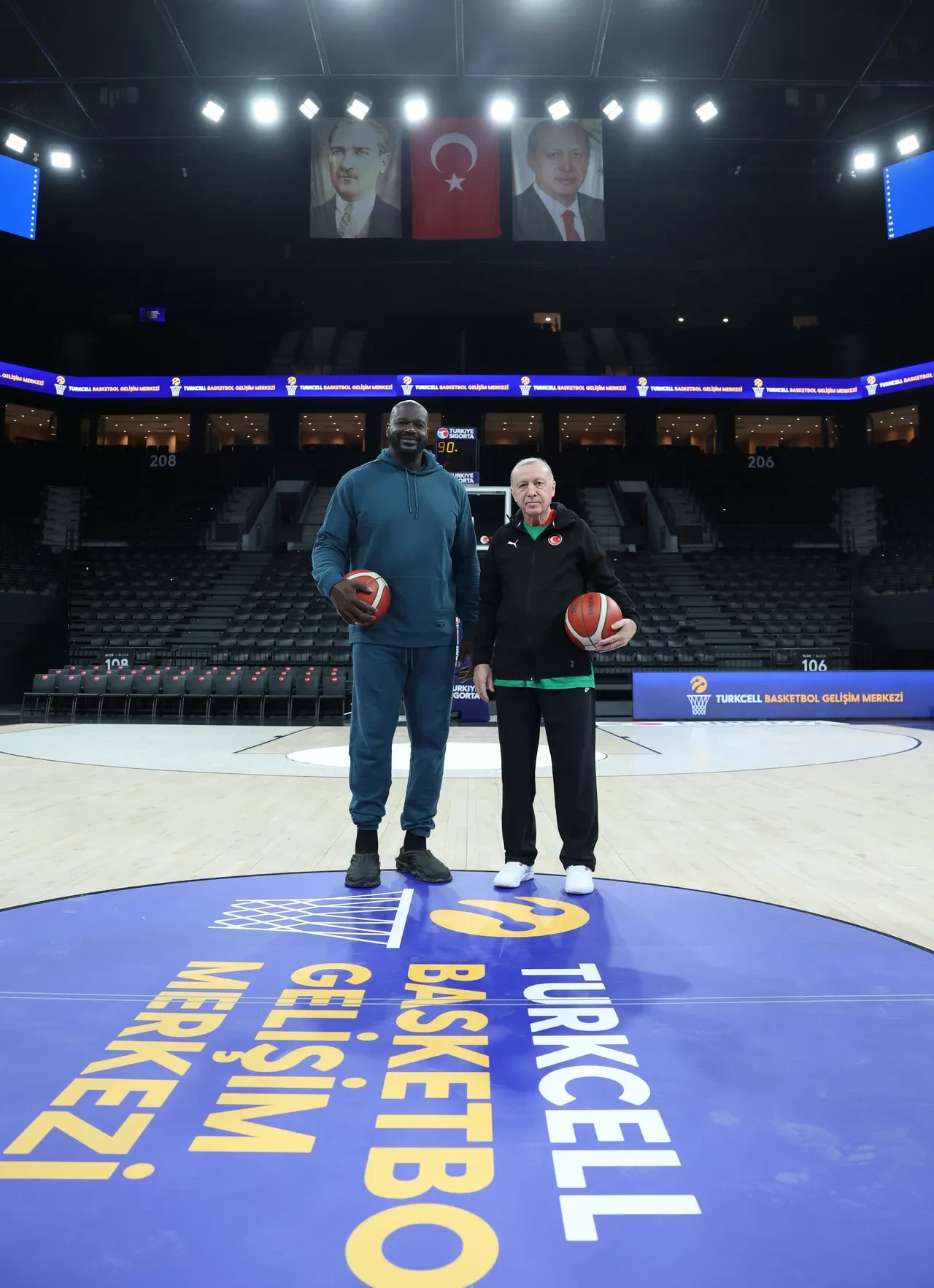 Cumhurbaşkanı Erdoğan ile Shaquille O'Neal bir araya geldi