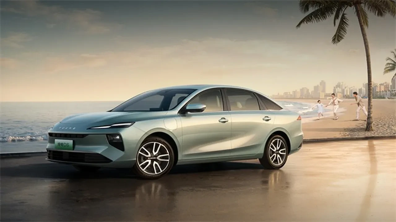 Elektrikli otomobil piyasasında doping! 2050 km menzille rakiplerini silip geçecek