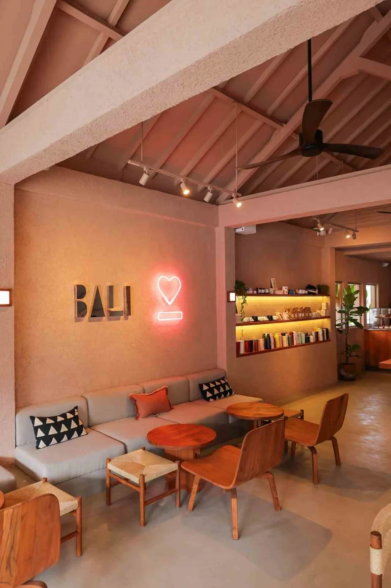 Espressolab 3 kıtada 6 yeni mağaza açtı