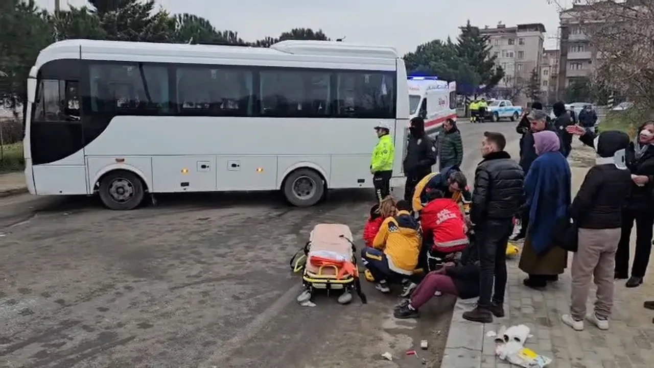 İşçi servisleri kafa kafaya çarpıştı! Çok sayıda yaralı var