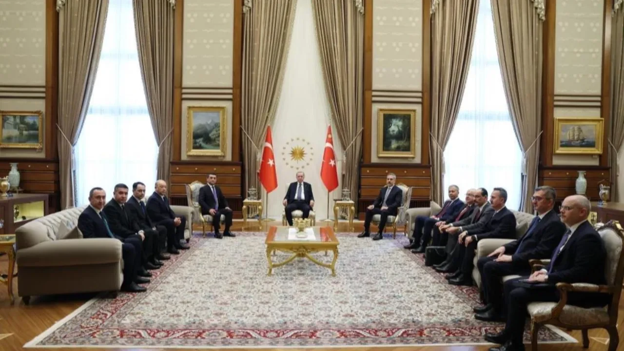 Külliye'de kritik ortaklık zirvesi! Cumhurbaşkanı Erdoğan Özbek heyeti kabul etti