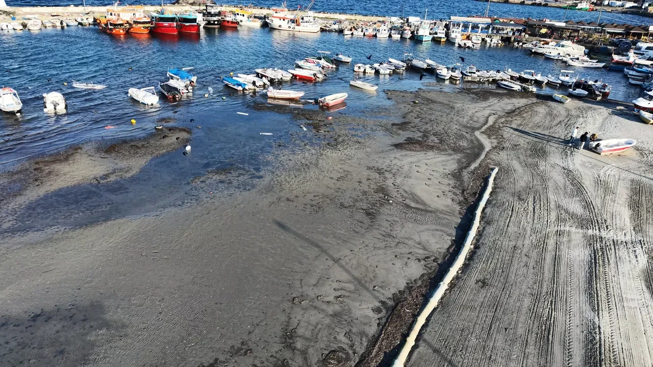 Tekirdağ'da deniz 10 metre geriye çekildi! Yetkililer sebebini açıkladı