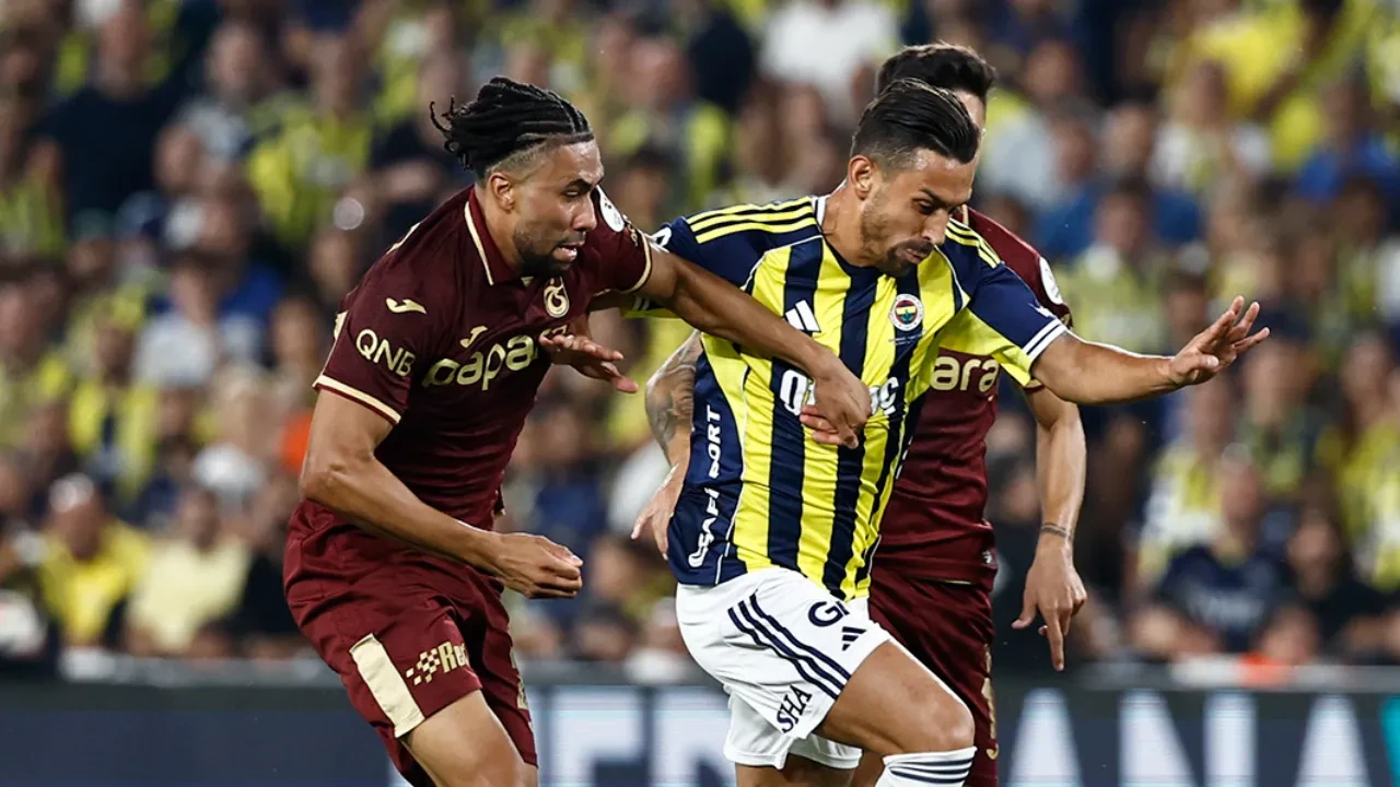 Trabzonspor-Fenerbahçe derbisinin tarihi belli oldu! İşte maçın oynanacağı gün ve saat