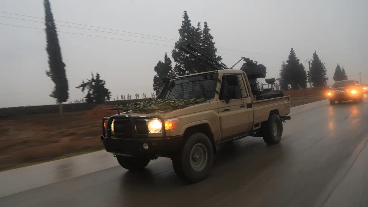 YPG ateşkesi bozdu! Suriye ordusu Haseke'yi kuşattı