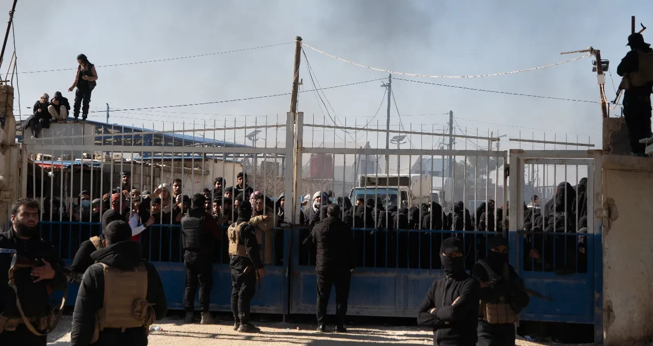 ABD Suriye'deki DEAŞ'lıların ne olacağını açıkladı: 7 bin kişi Irak'a götürülecek