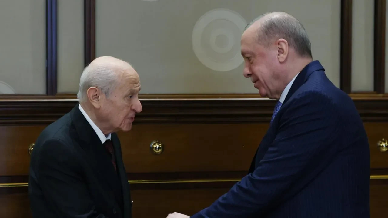 Beştepe'de kritik zirve! Cumhurbaşkanı Erdoğan ve Devlet Bahçeli bir araya geldi 