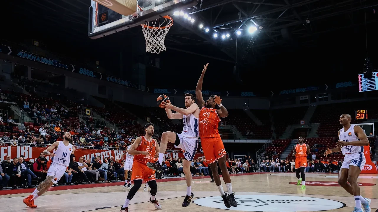 Hapoel Tel Aviv Anadolu Efes maç skoru kaç kaç? Üst üste 7'nci mağlubiyet