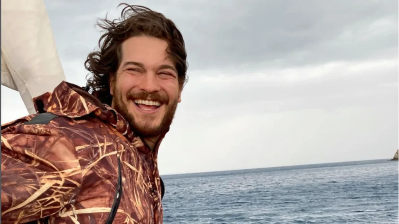 Hobisini yaşam alanına çevirdi! Çağatay Ulusoy'un karavanı ilk kez görüntülendi