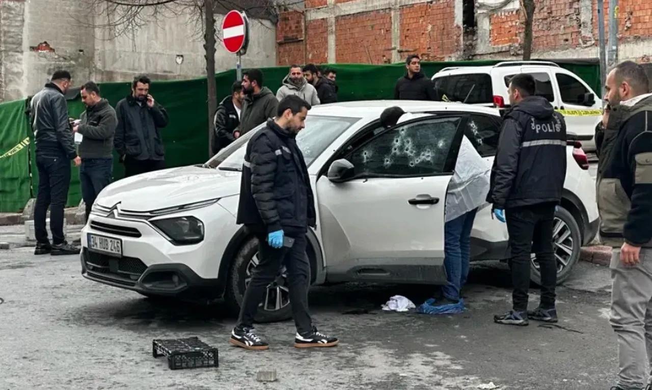 Kağıthane'deki saldırının görüntüsü ortaya çıktı! Kalaşnikofla çapraz ateşe tuttular