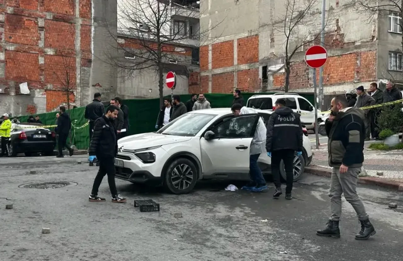 Kağıthane'deki saldırının görüntüsü ortaya çıktı! Kalaşnikofla çapraz ateşe tuttular