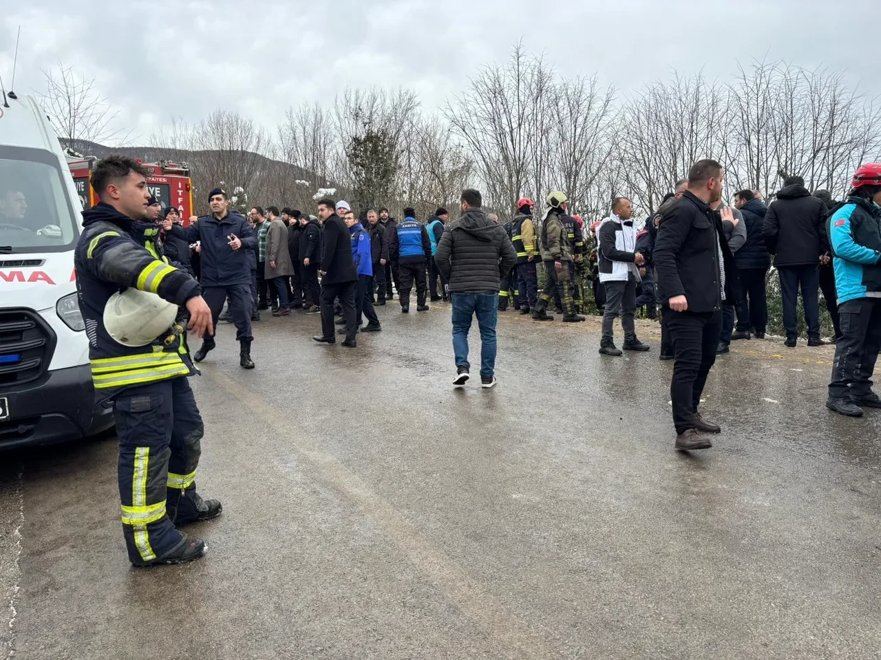 Kocaeli’de katliam gibi kaza! Belediye otobüsü şarampole devrildi: Çok sayıda yaralı var