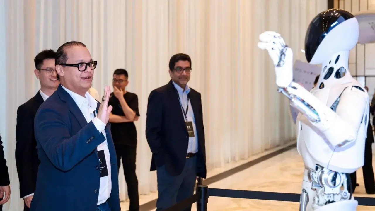 Otomotiv standartlarında ilk insansı robot üretildi