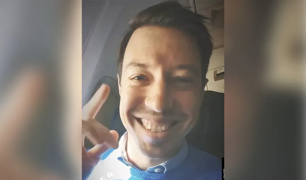 Pilot kılığına girdi, yüzlerce kez bedava uçtu hatta kokpit talebi bile oldu! En sonunda yakayı ele verdi