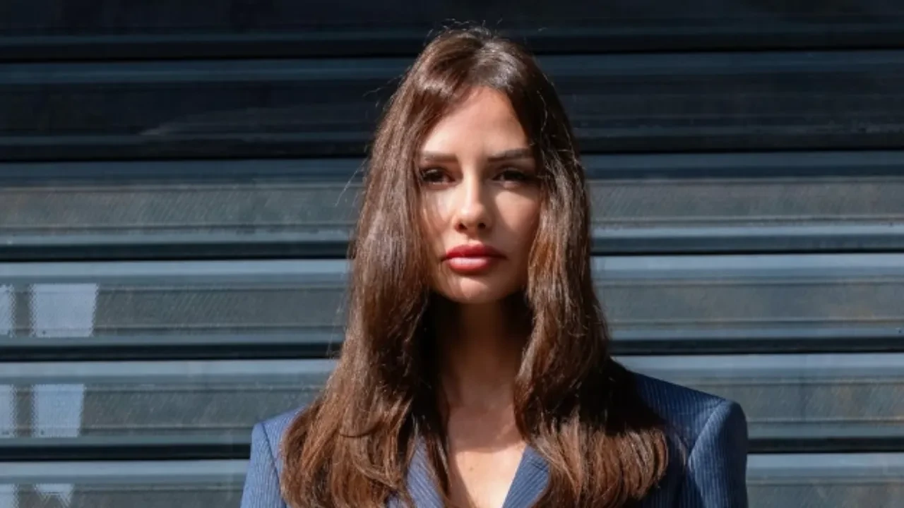 Yasemin Ergene yeni taşındığı ultra lüks evini paylaştı