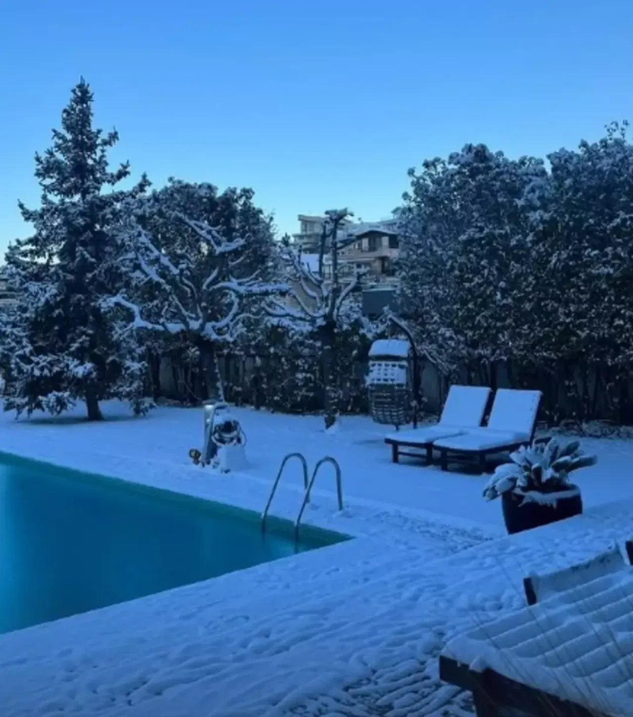 Yasemin Ergene yeni taşındığı ultra lüks evini paylaştı 