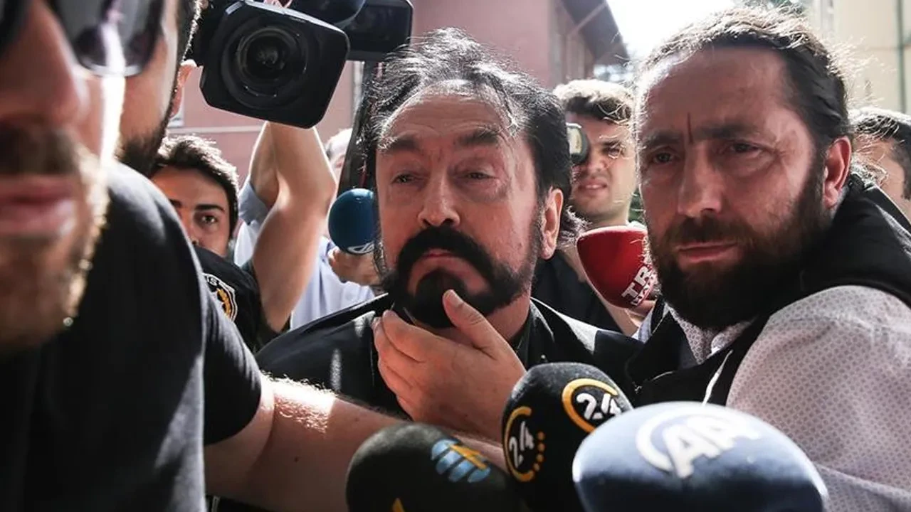 Adnan Oktar suç örgütünün kilit ismi Serdar Dayanık yakalandı 