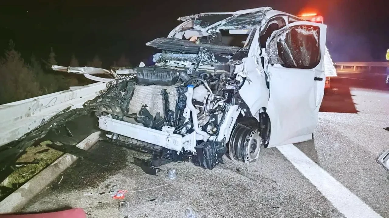 Bursa'da zırhlı araç takla attı, 11 kilo altın sırra kadem bastı: Yol kenarlarında altın aranıyor 