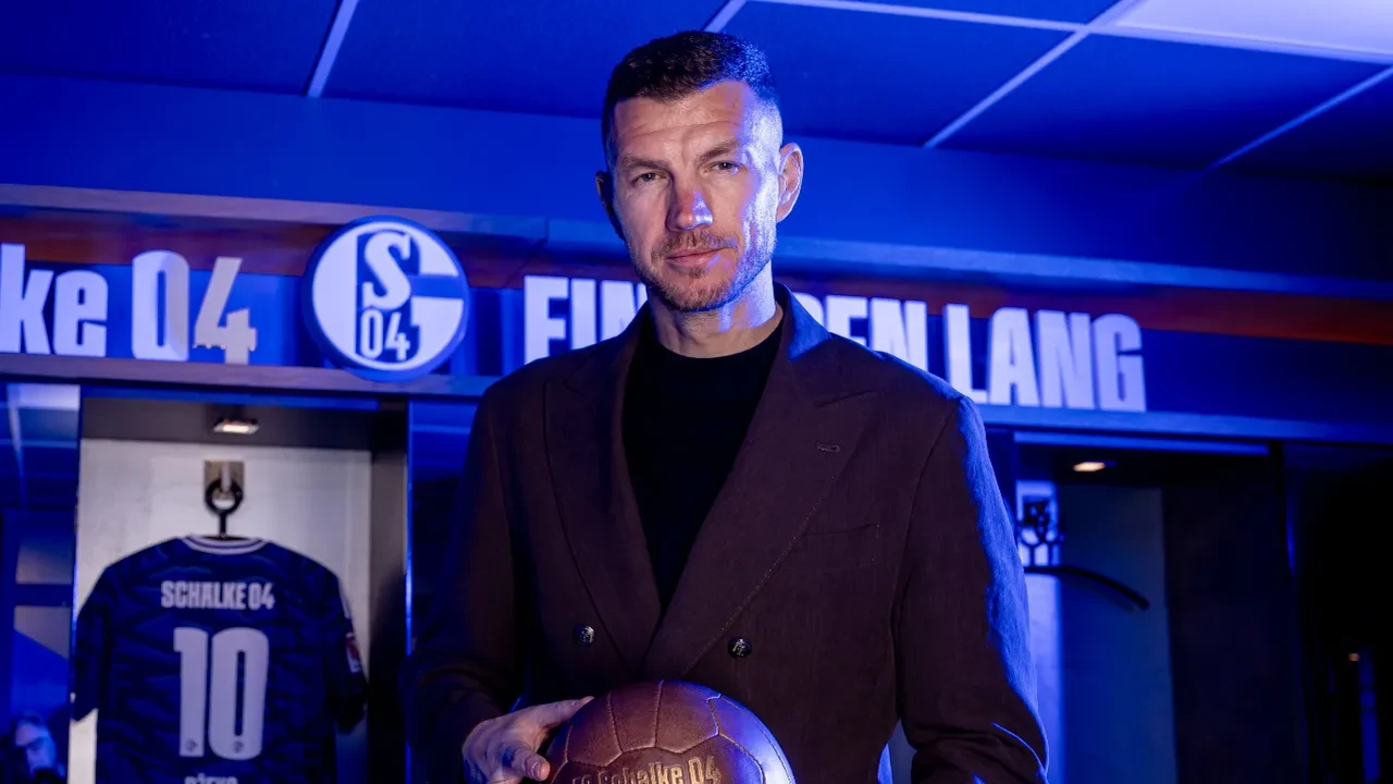 Edin Dzeko'nun yeni takımı belli oldu! İkinci İtalya macerası kısa sürdü