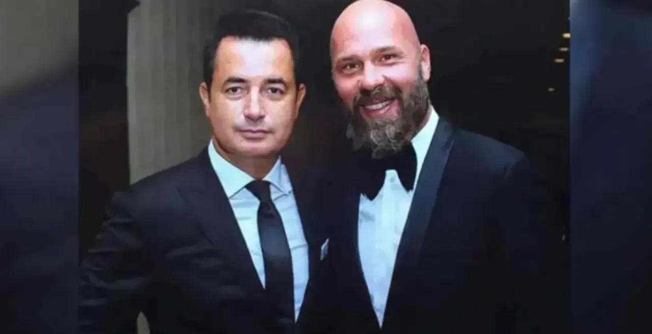 Esat Yontunç havalimanında gözaltına alındı