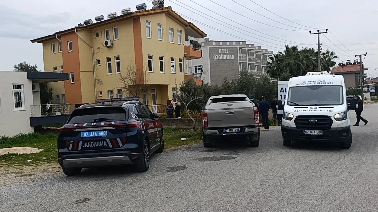 Evinde vurulmuş halde ölü bulundu! Antalya'da sır ölüm