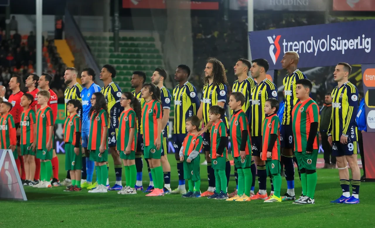 Fenerbahçe, Avrupa Ligi'nde Aston Villa'yı konuk ediyor! Maç öncesi muhtemel 11'ler