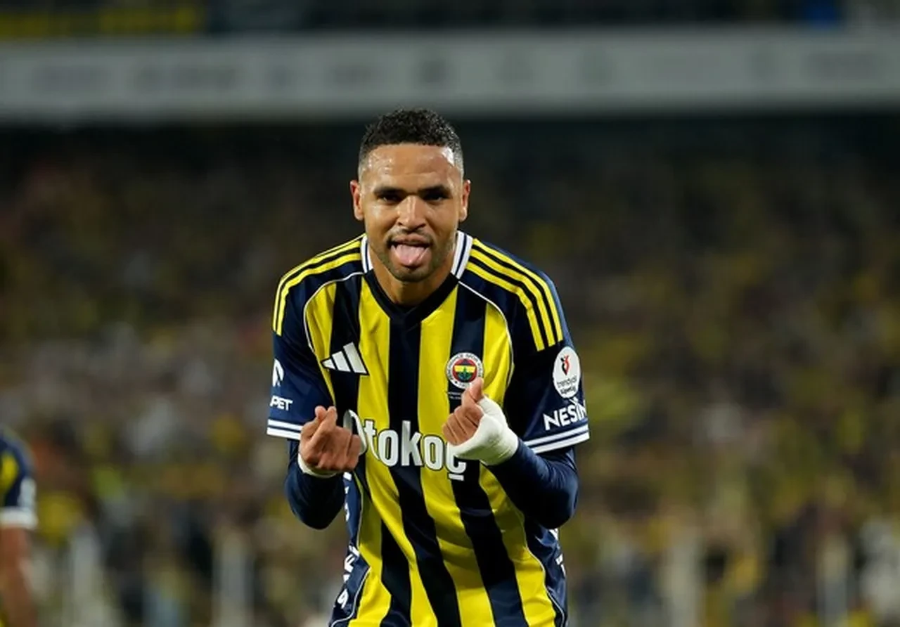 Fenerbahçe'de En-Nesyri dönemi sona eriyor! İtalyanlar ve İngilizler birbirine girdi!