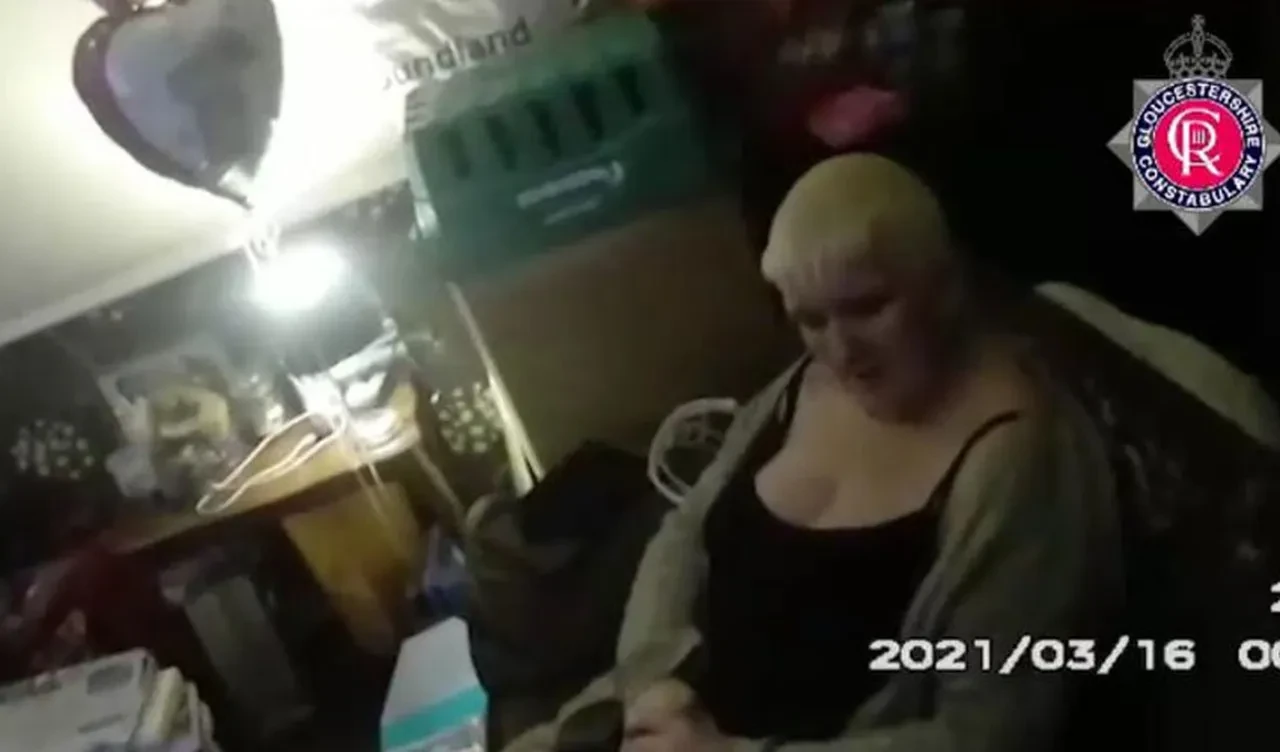 İngiltere'de kan donduran olay! Kapıyı çalıp içeri giren genç kız çeyrek asır esareti yaşadı