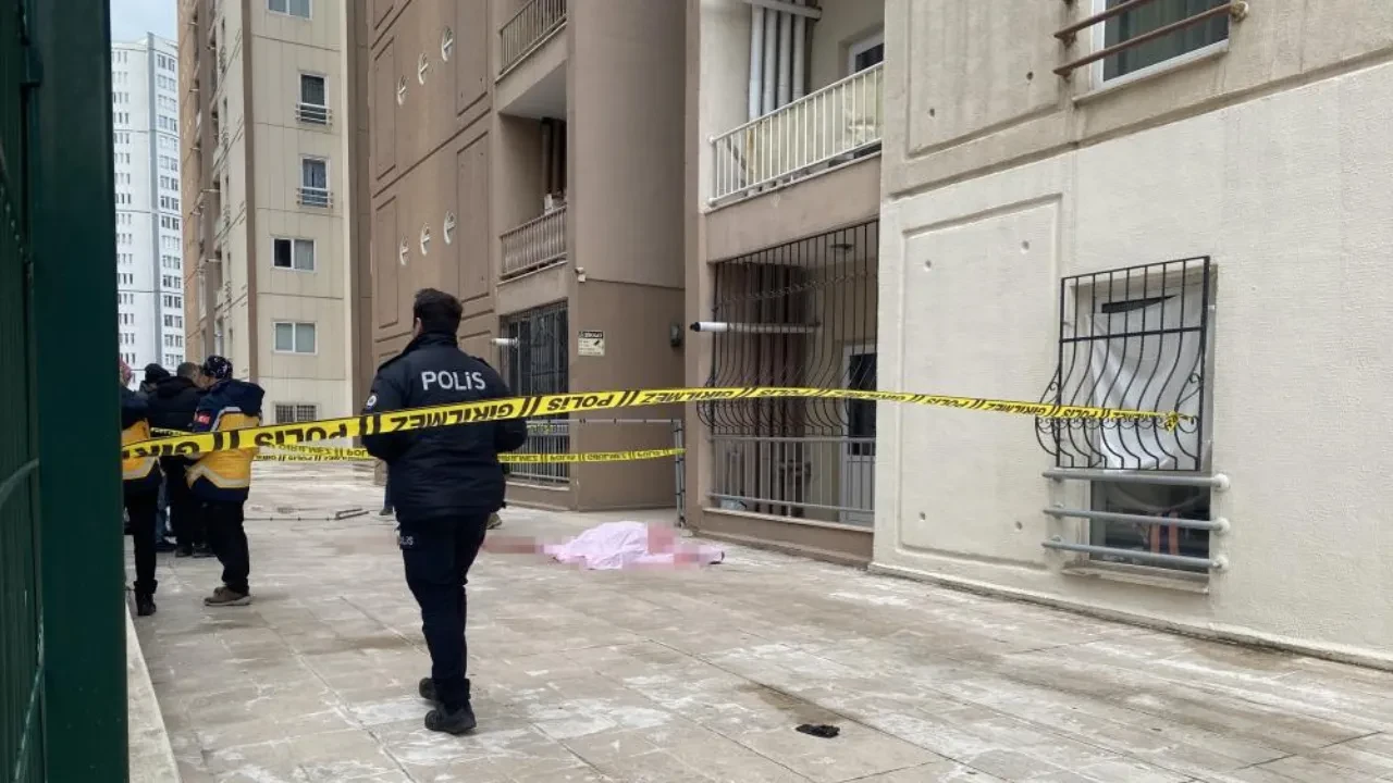 Kiralamak istediği dairenin balkonundan düştü! 17. kattan beton zemine çakıldı