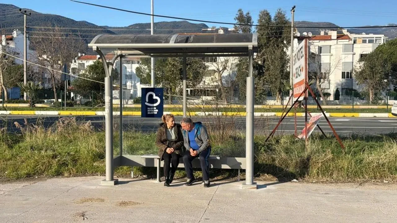 Memleketimden insan manzaraları ve bayrak