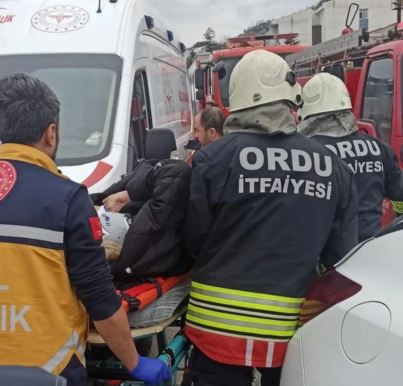 Ordu'da otomobiller kafa kafaya çarpıştı! Çok sayıda yaralı var