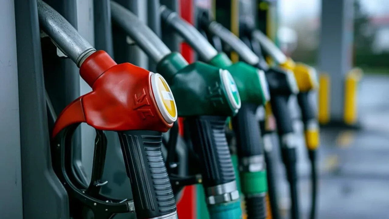 Motorine peş peşe zam geldi