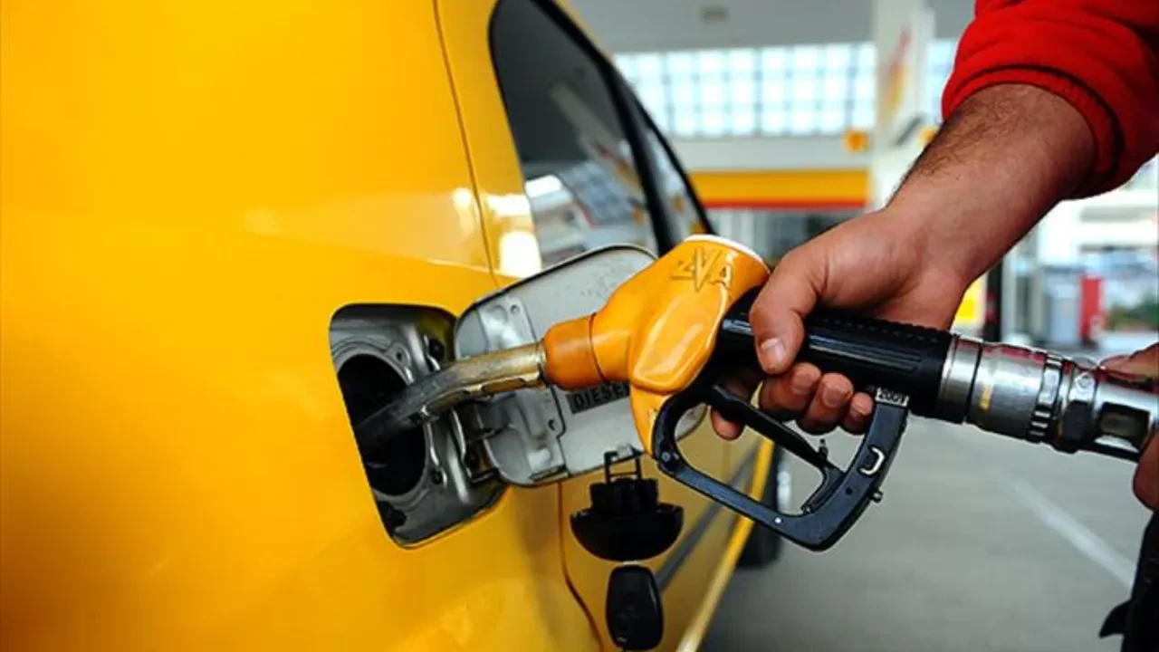 Motorin fiyatlarına bir zam daha