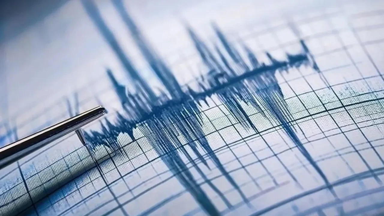 Balıkesir Sındırgı'da deprem oldu! İlçe beşik gibi sallanıyor: AFAD verileri açıkladı
