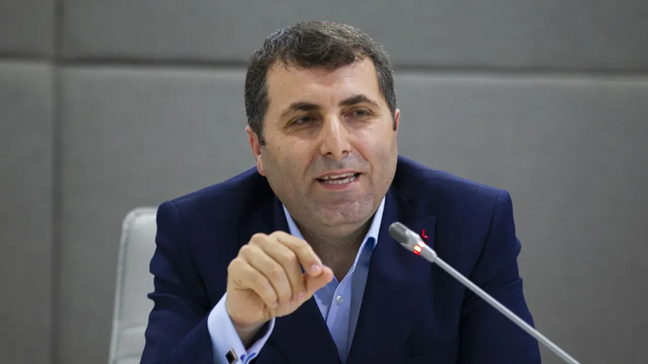 Duyanın ağzını açık bırakan isimler! Gazeteci Fatih Selek çarpıcı dönüşüme dikkat çekti