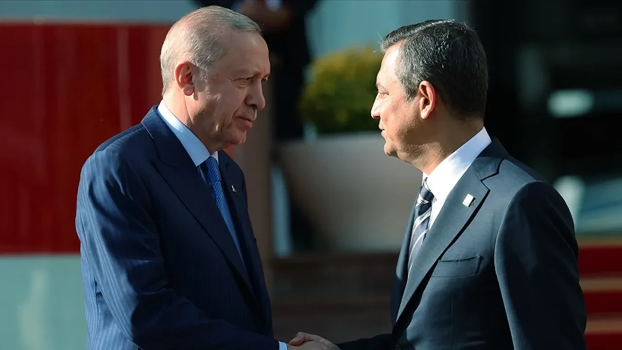 En beğenilen siyasetçi açıklandı! Ankete Cumhurbaşkanı Erdoğan damga vurdu: Dikkat çeken fark