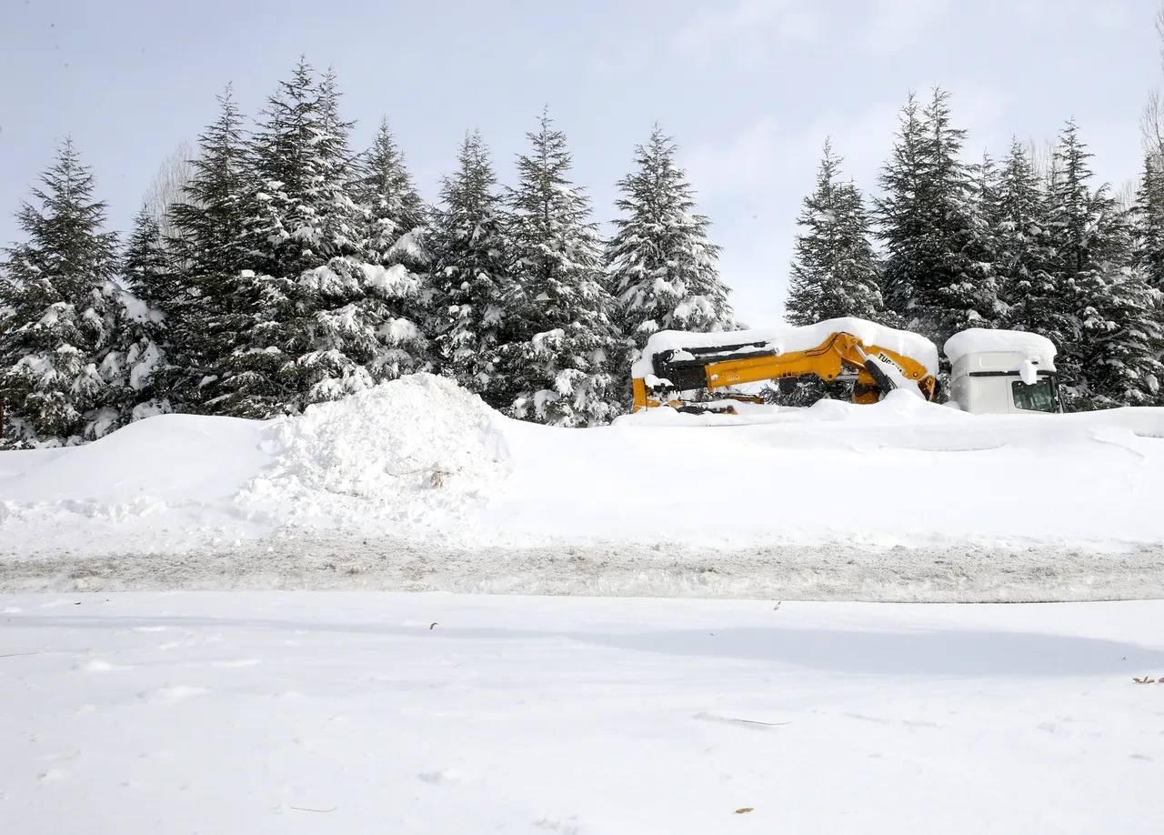 Görüntüler Sibirya'dan değil Türkiye'den! Kar kalınlığı 4 metreyi aştı