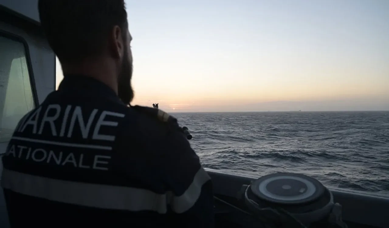 Rusya'nın Gölge Filosu'na bir darbe de İngiltere ve Fransa'dan! Akdeniz'de tankere çıkarma operasyonu